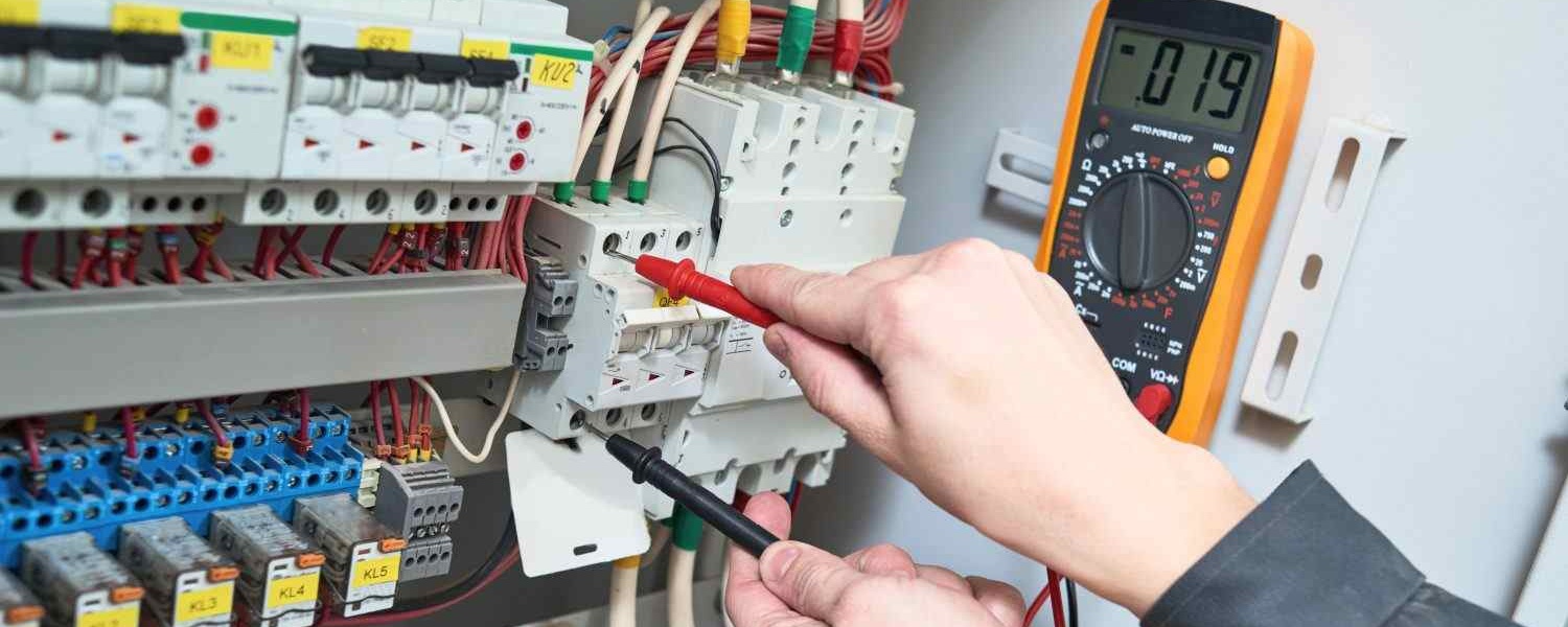 elektroinstalace-sluzby.jpg